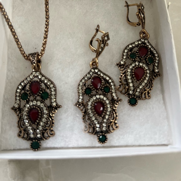 Ruby and emerald custom jewelry set, set with antique bronze metal. Never worn - Picture 2 of 2